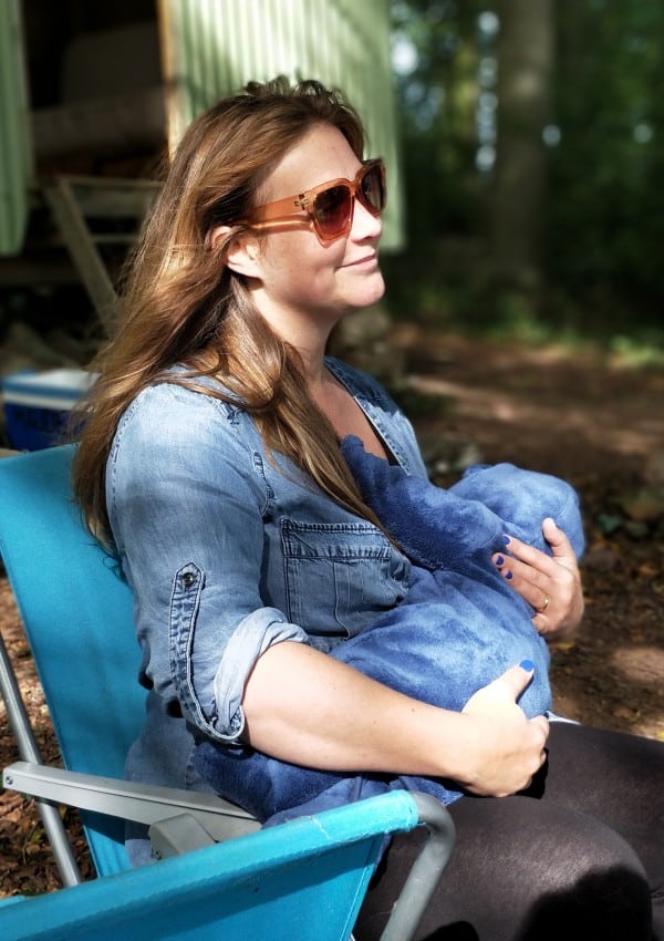 10 Things You Will Need for Breastfeeding