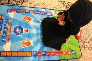 4 Tips to Educate Your Children on How to Perform Salah and how to use the child friendly interactive My Salah Mat with sounds colors & images. #Mysalahmat #PerformSalah #ISlamicProduct #IslamicPrayer #throughmamaseyes