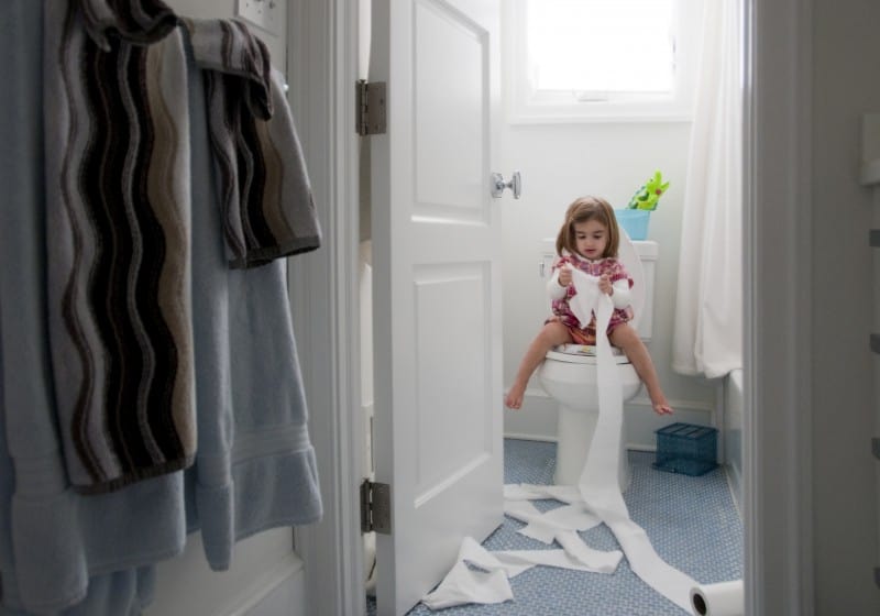 How To Potty Train A Girl Who is Stubborn. #Pottytraining #stubborntoddler #throughmamaseyes